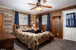Cozy Pet-Friendly Cabin in the Pines | Fenced Yard