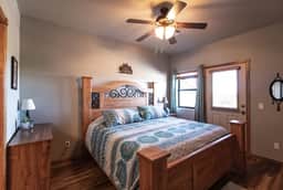Cozy Cabin | Forest Views | Dog-Friendly