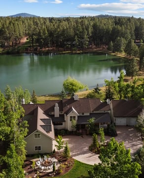 The Willows Lakehouse