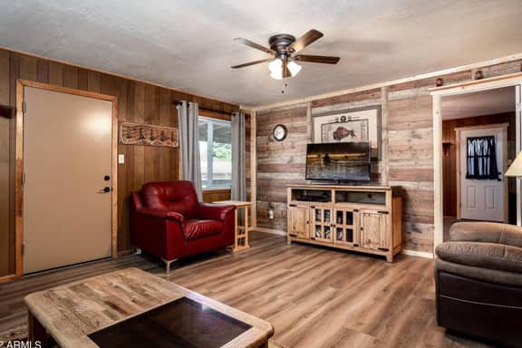 Cozy Pet-Friendly Cabin in the Pines | Fenced Yard