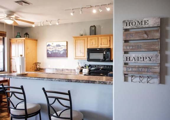 Cozy Cabin | Forest Views | Dog-Friendly